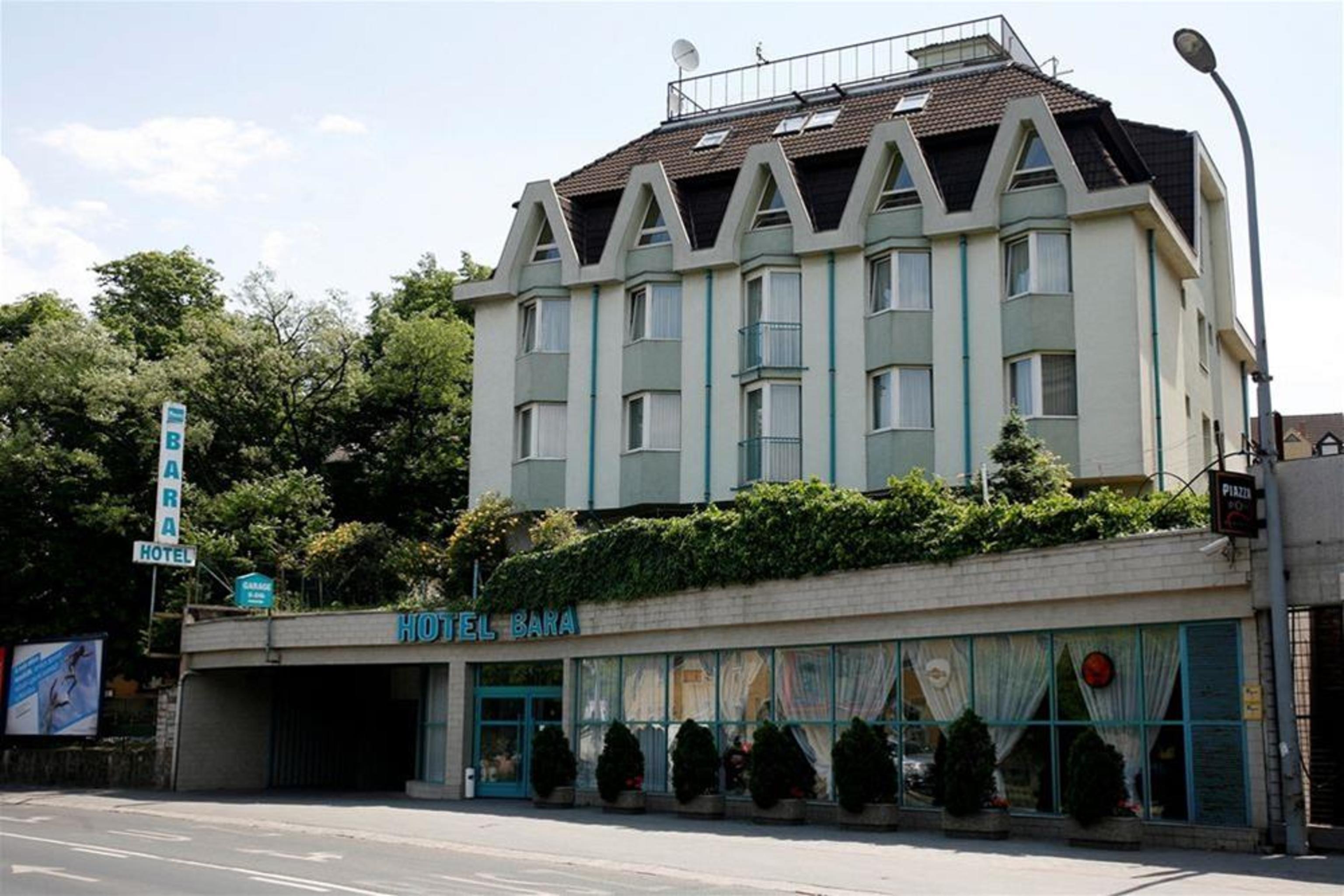Hotel Bara Будапеща Екстериор снимка