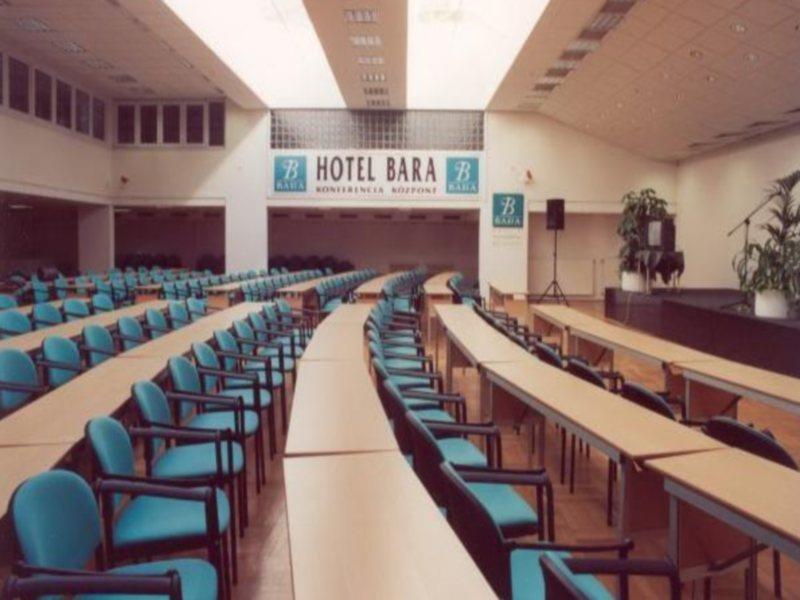 Hotel Bara Будапеща Екстериор снимка