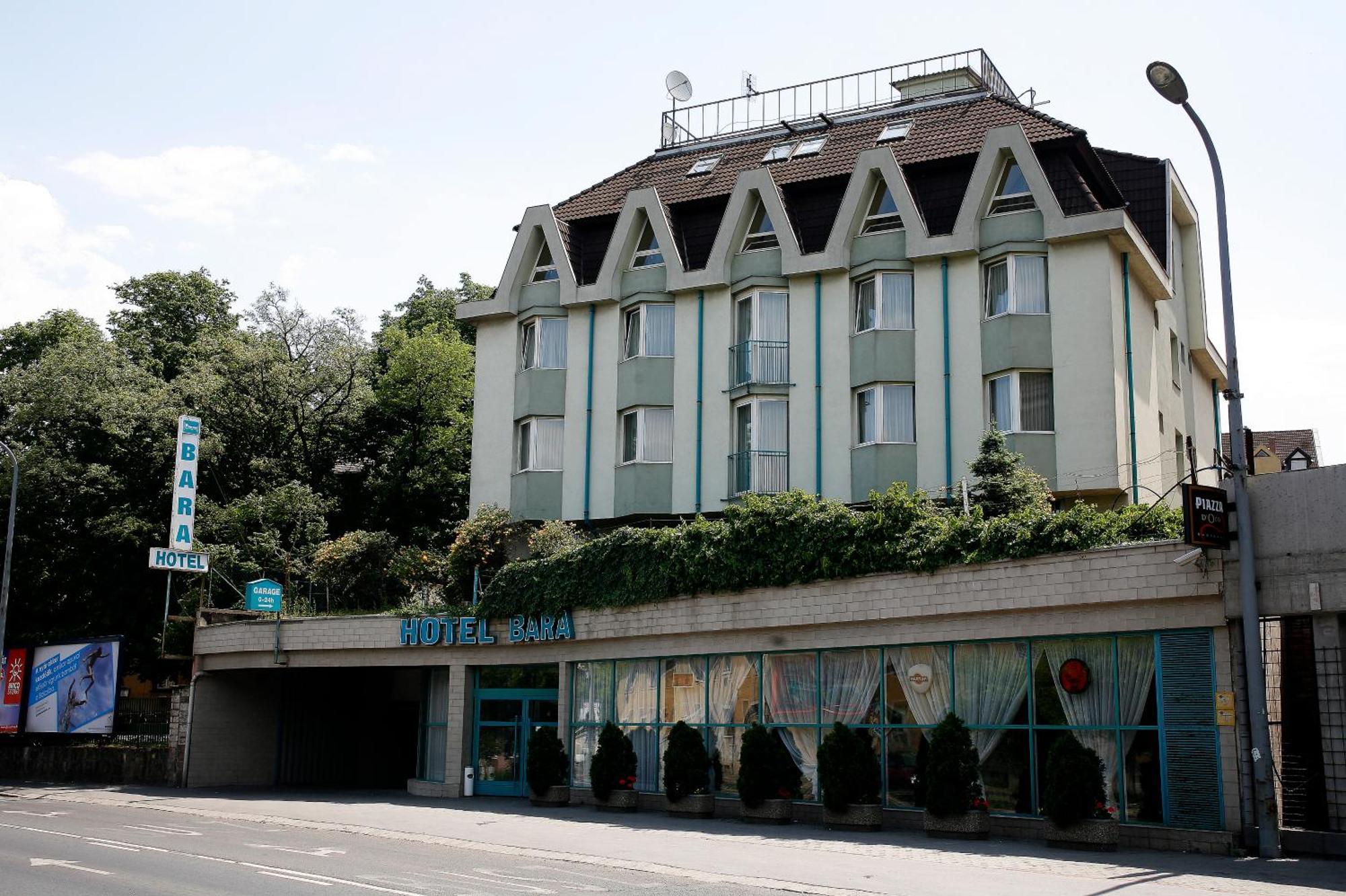 Hotel Bara Будапеща Екстериор снимка
