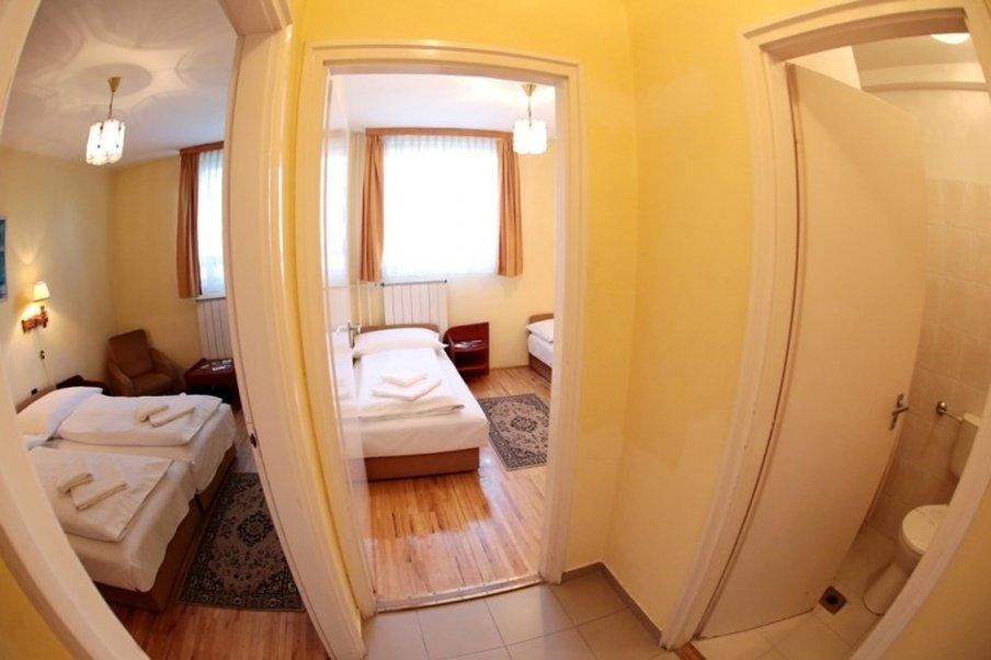 Hotel Bara Будапеща Екстериор снимка